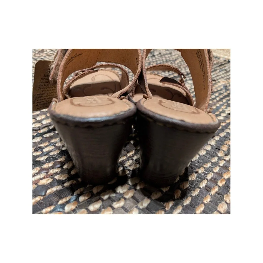 NEW Born Womens Leather Slide Sandals Brown Wedge Heel Size 7